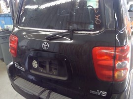 2004 TOYOTA SEQUOIA, BLACK, LIMITED MODEL, 4.7L, AT, 2WD.  Z26489